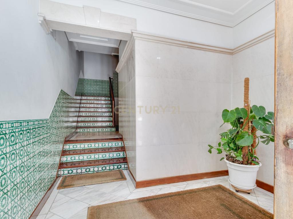 Apartamento T4 no Centro de Alverca do Ribatejo - Image 17