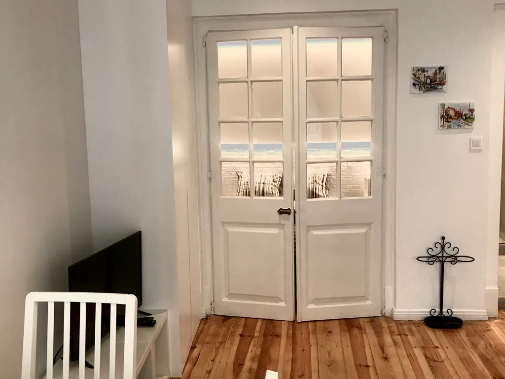 T1 remodelado com varanda no coração de Alfama - Image 5