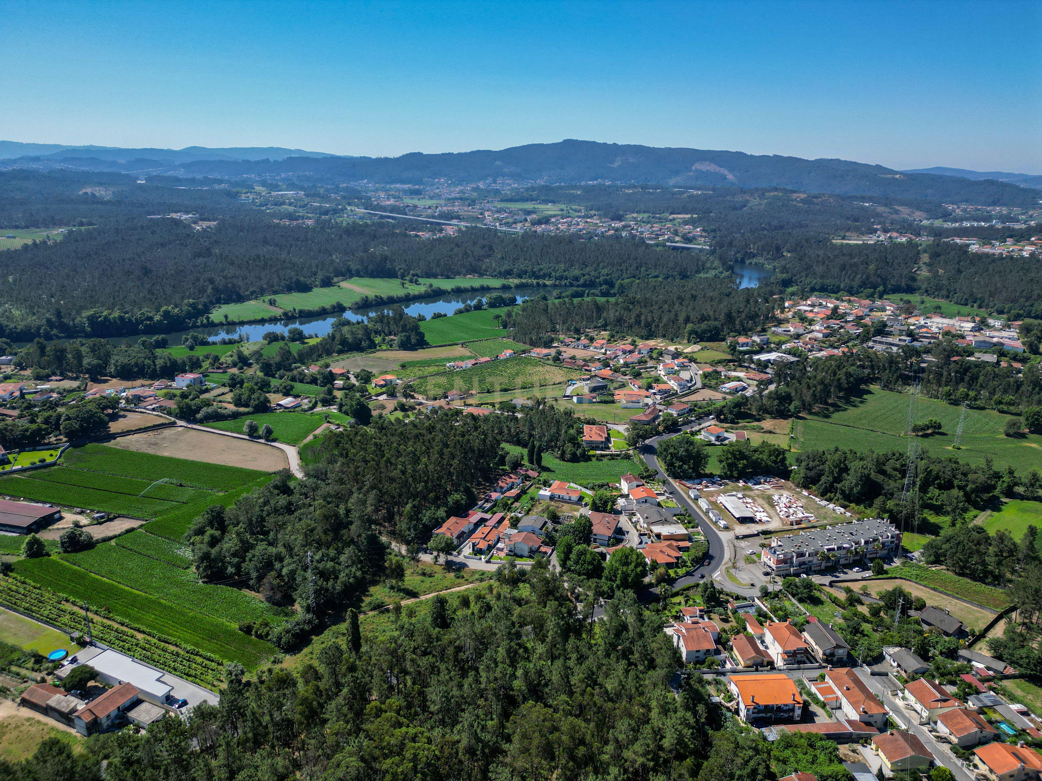Fotografia 8 de Terreno ER1 com 8.334 m² e 6.600 m² de Construção | Excelente Oportunidade para Promotores