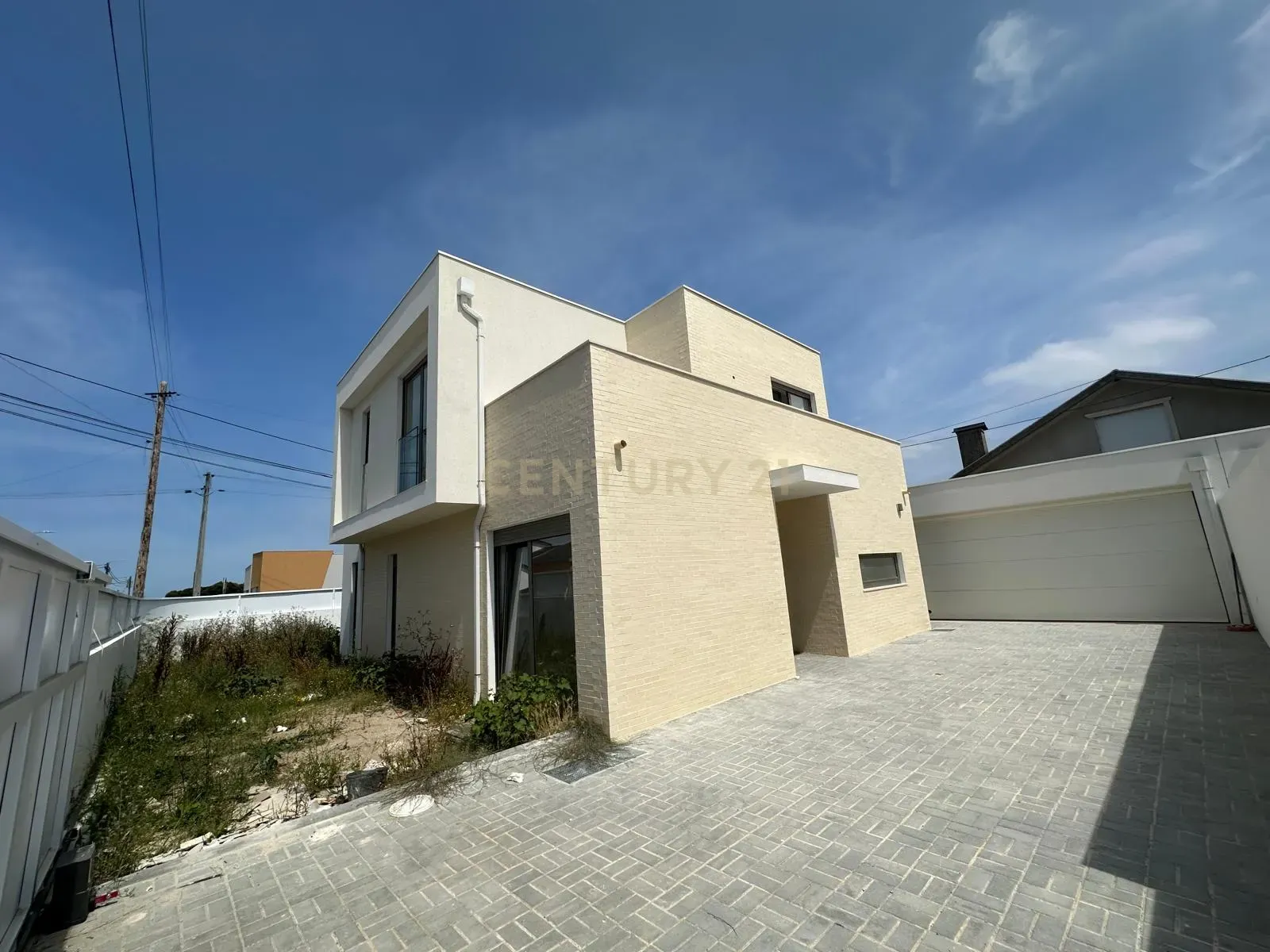 Fotografia 3 de Casa Nova em Cacia, Aveiro - 4 Quartos e Jardim Privado