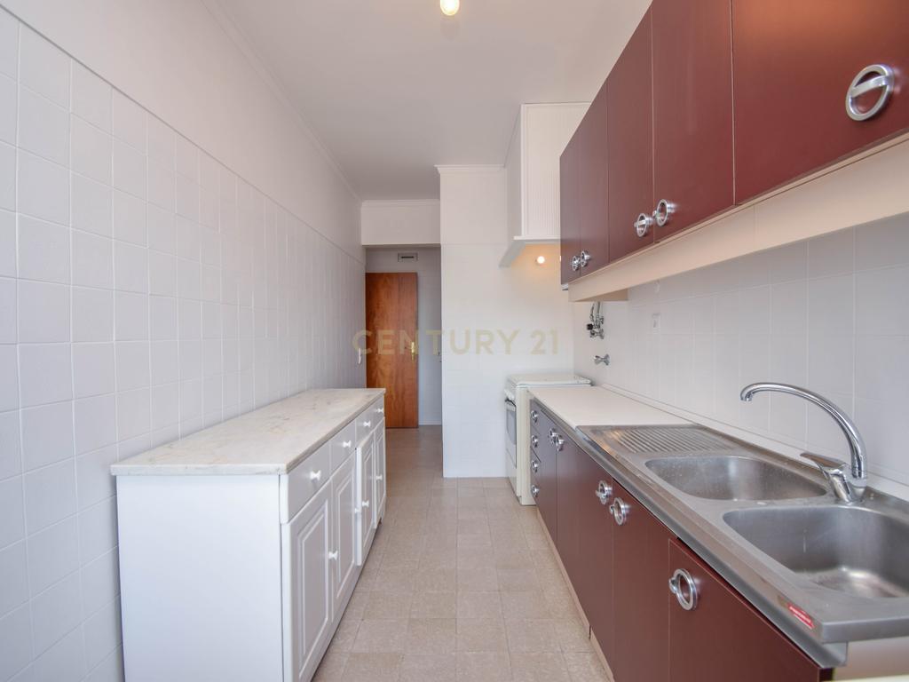 Apartamento T3 com Vista Mar, em São João do Estoril - Image 20
