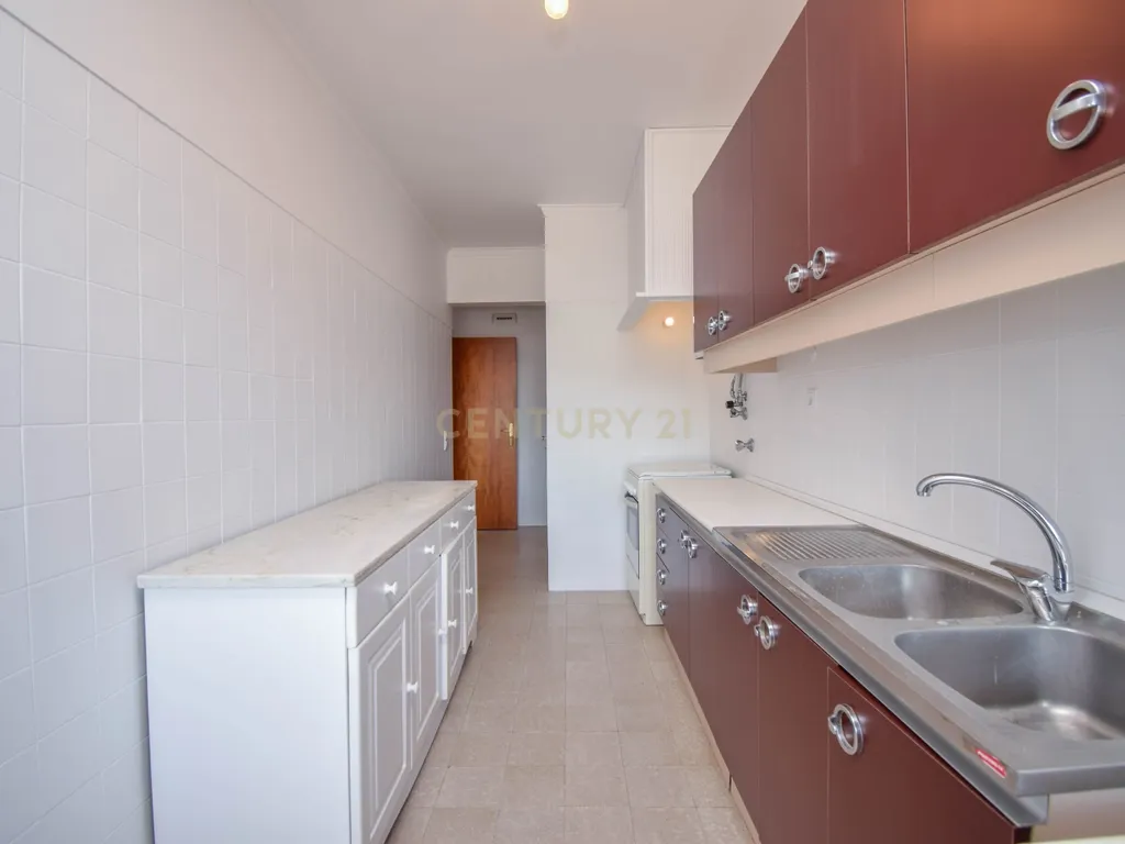 Apartamento T3 com Vista Mar, em São João do Estoril - Image 20