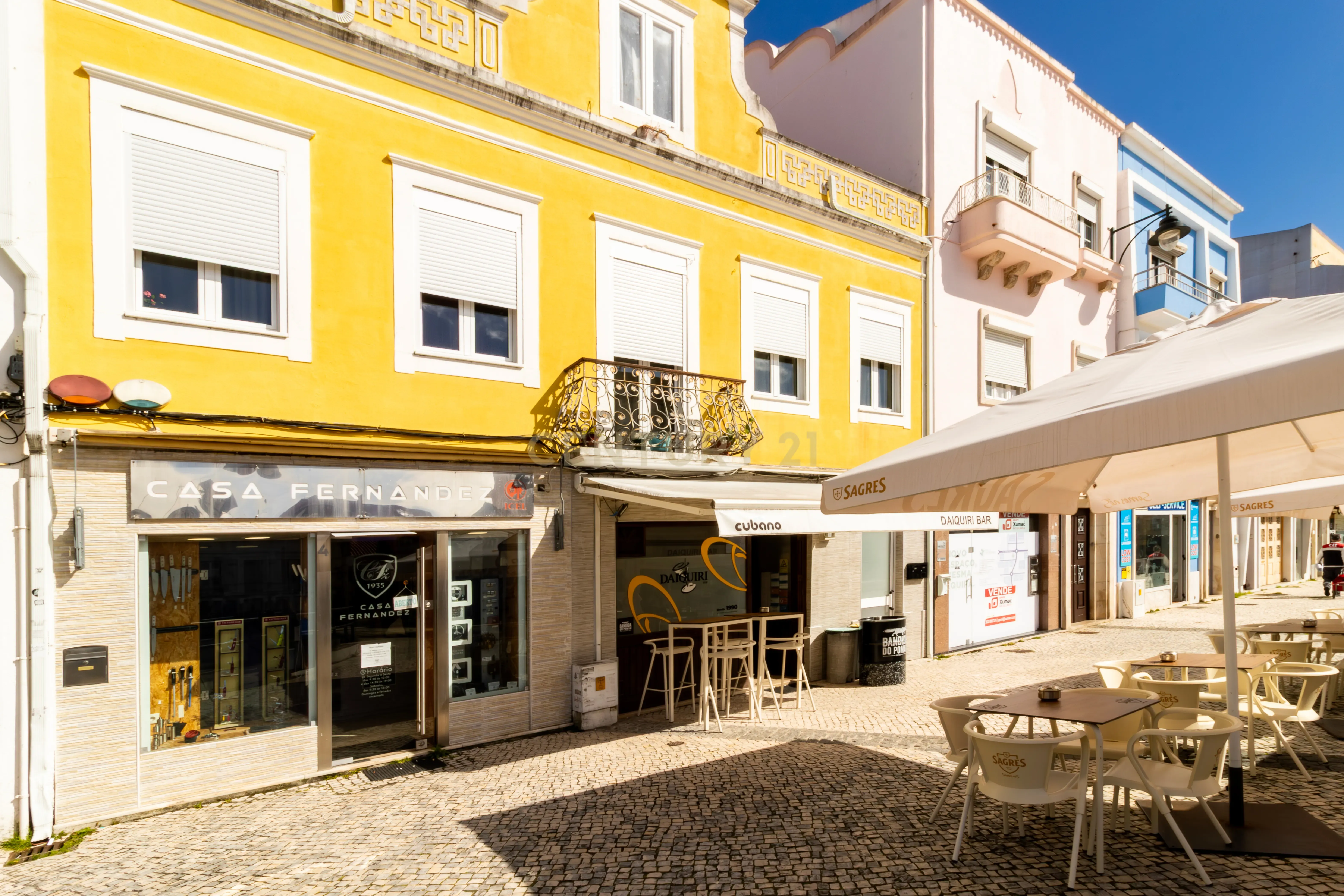 Apartamento Praça 5 Outubro Caldas da Rainha - Image 1