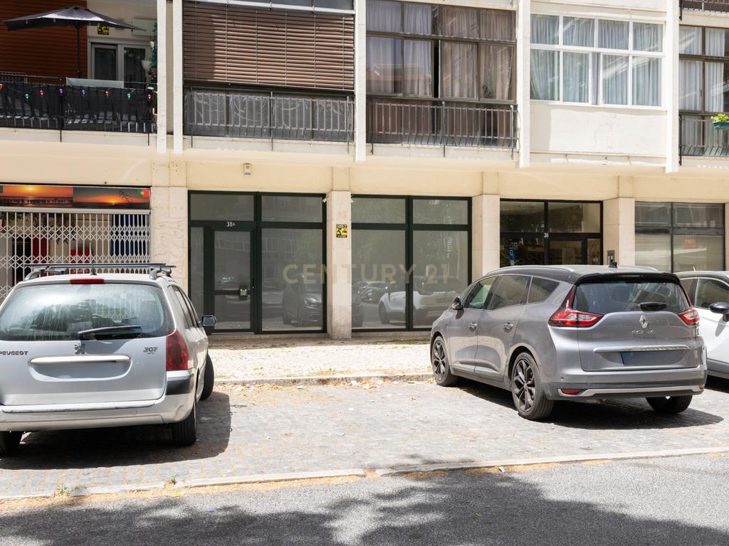 📍LUMIAR ✨ ARRENDAMENTO Loja /Escritório - Image 2