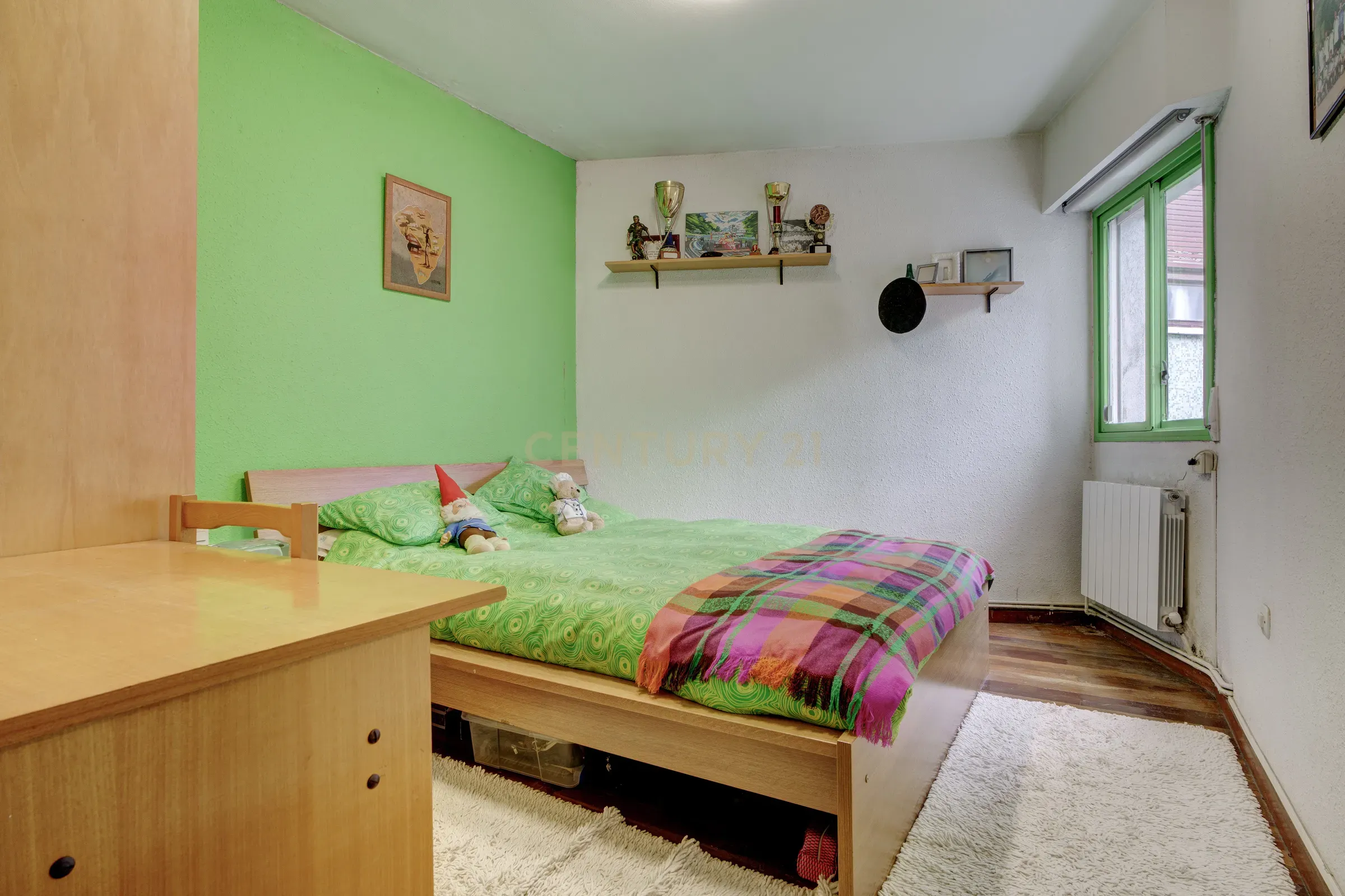  - Image 33