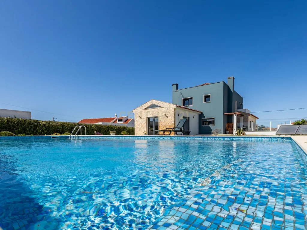 Moradia T4, em Sintra/Assafora, piscina e terreno de 3.720m2 - Image 3