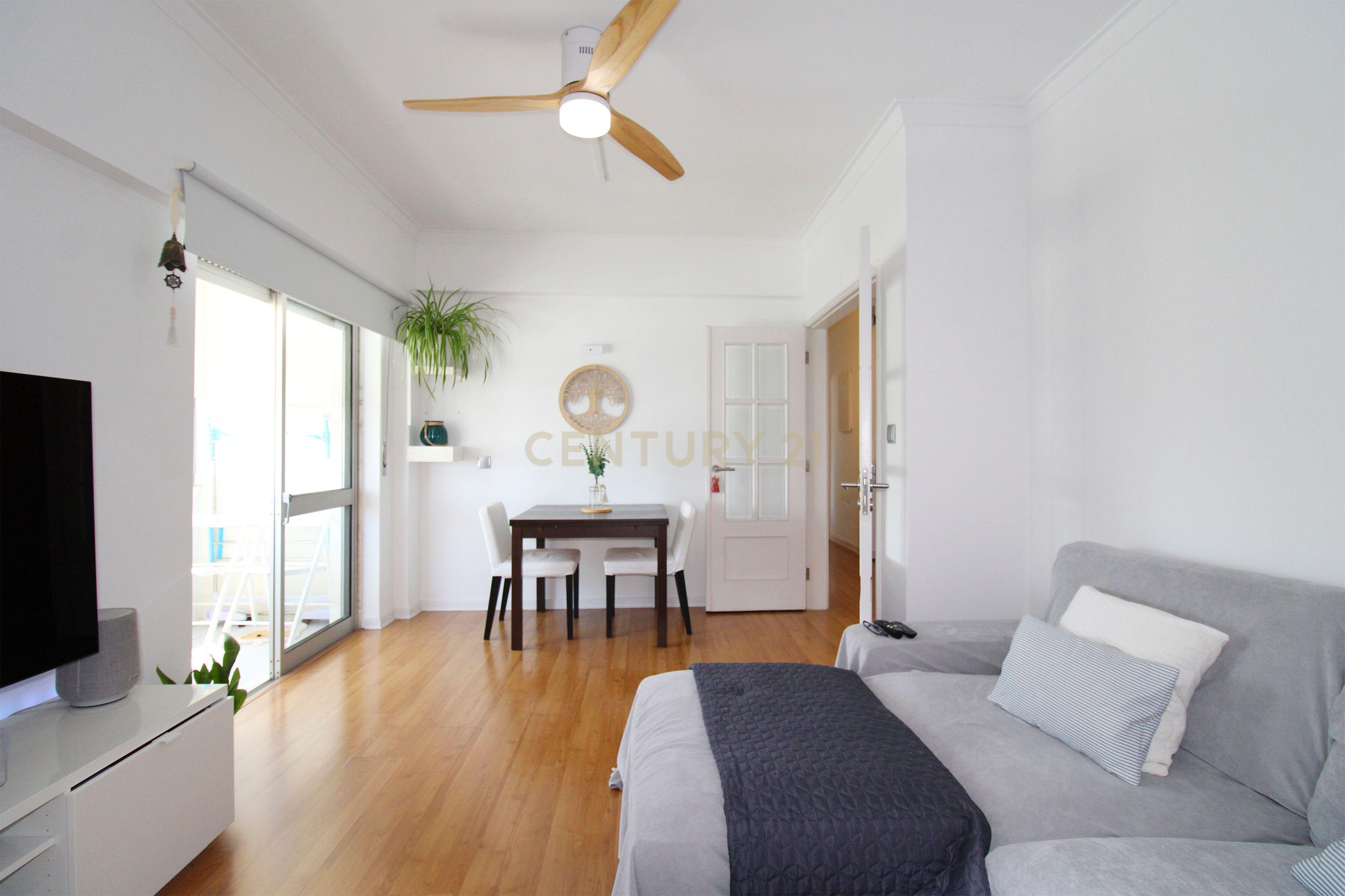Fotografia 9 de Apartamento T2  na Amora , Seixal