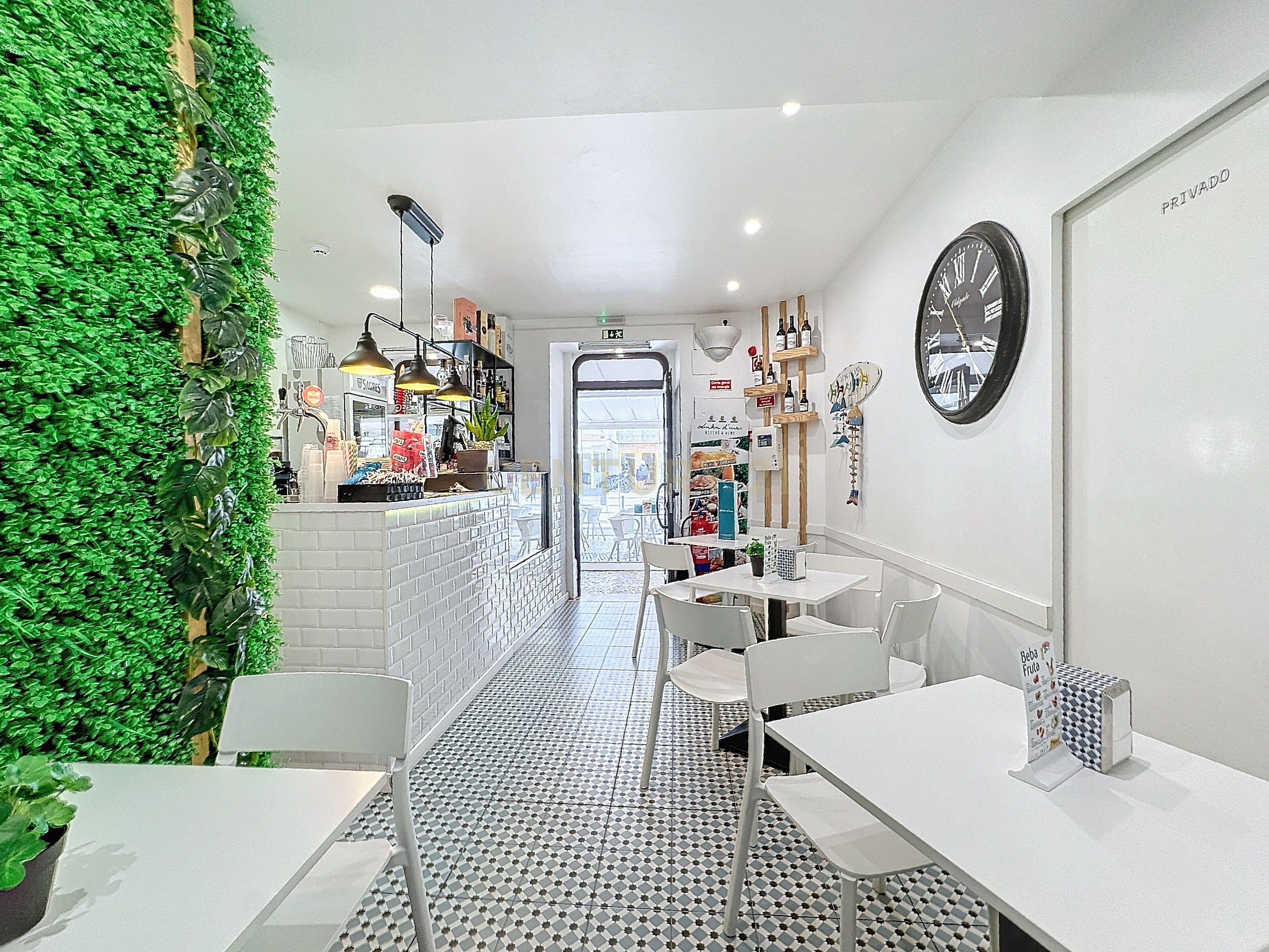 TRESPASSE - SNACK BAR - CAFÉ - PRAÇA SOUSA OLIVEIRA - NAZARÉ - Image 15