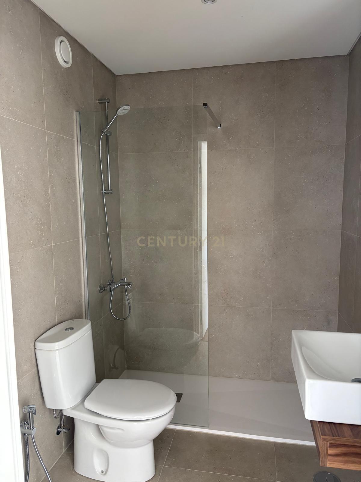 Fotografia 9 de Luxuoso apartamento em condomínio fechado, em Sesimbra com Vista Mar e Piscina
