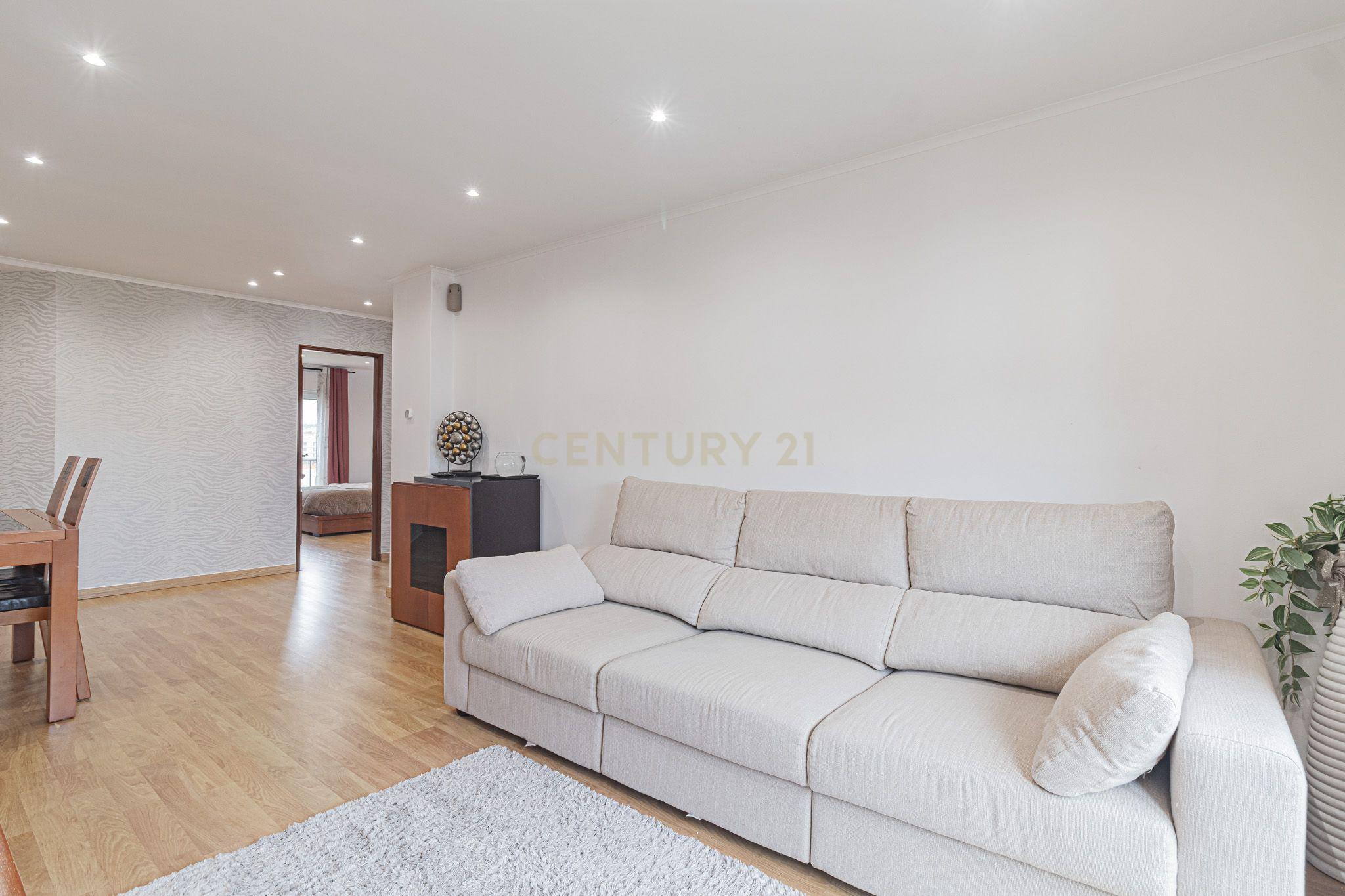 Apartamento T3  - Conforto, espaço e localização Ideal em Vale Figueira - Image 8