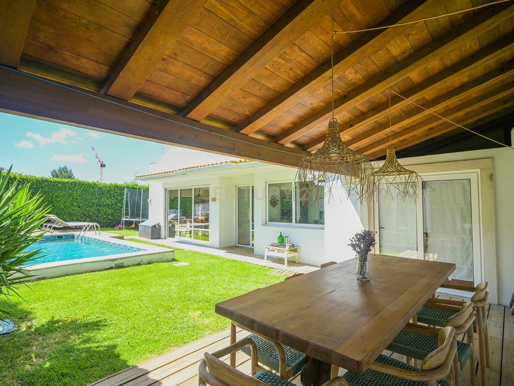 Moradia T5 de Luxo na Aldeia de Juzo – Cascais - Image 10