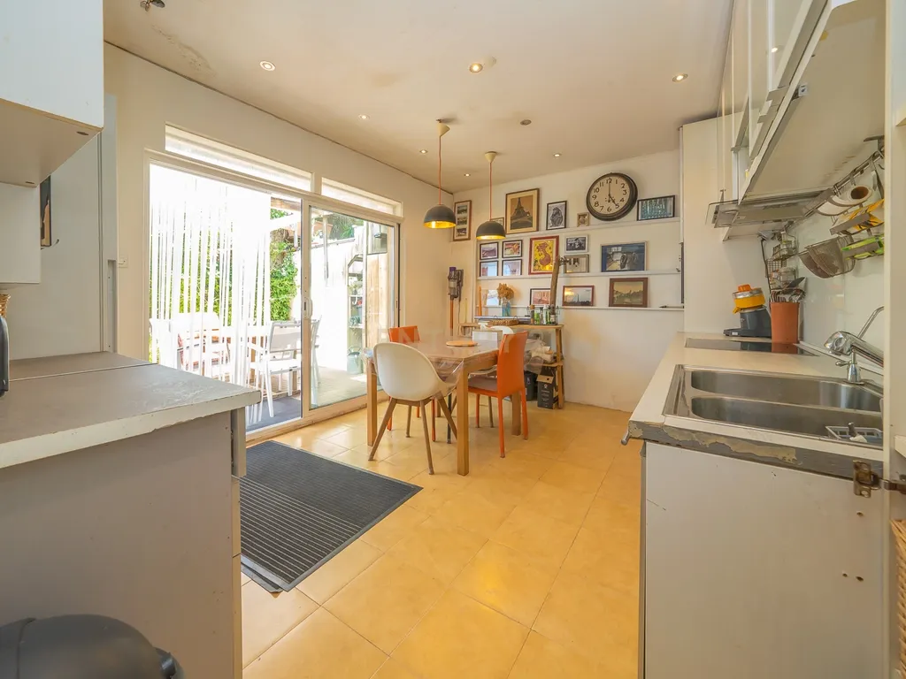 Apartamento com charme em Setúbal com uma vista soberba para o rio e terraço - Image 26