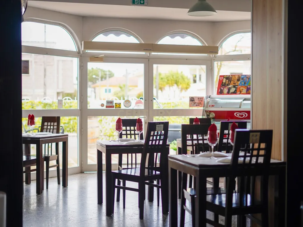 Restaurante pronto a funcionar na Aroeira – Oportunidade única de investimento! - Image 3