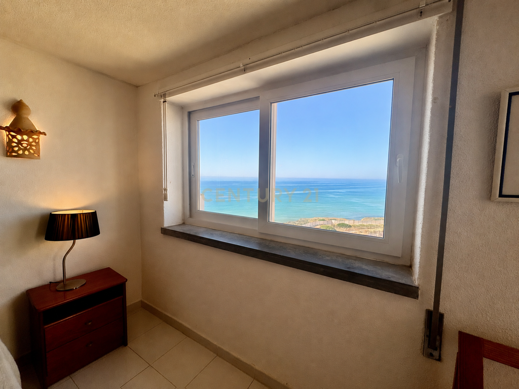 Apartamento à Beira Mar - Armação de Pera - Image 11