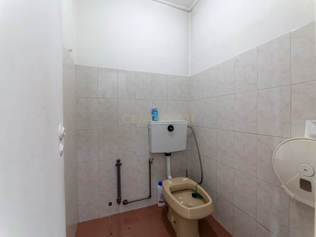 Loja Comercial com 70m2 – Centro Comercial Mafavis, Gondomar - Image 12