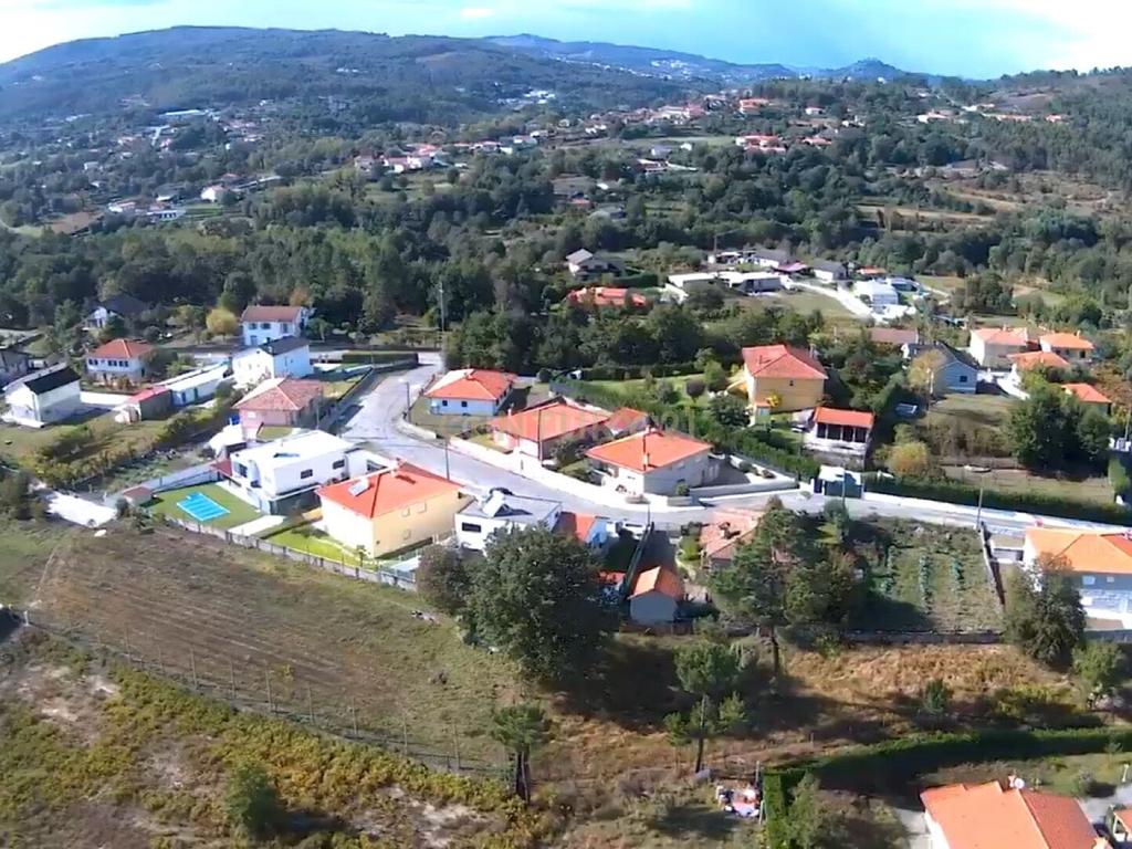 Terreno para construção na Póvoa de Lanhoso - Image 13