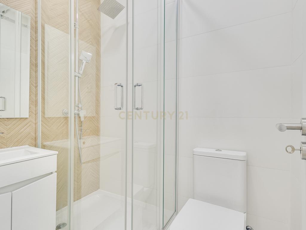 Apartamento T2 Remodelado na Prestigiada Avenida Jaime Cortesão em Setúbal – Próximo da Zona Ribeirinha - Image 3