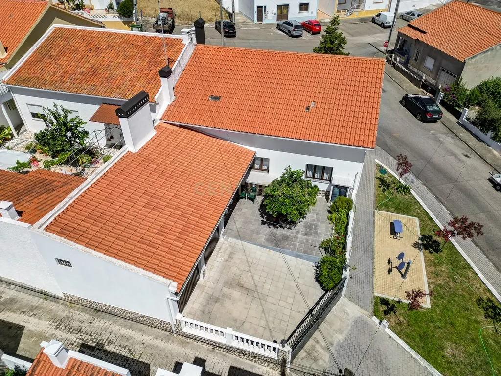 Moradia T8 de 288 m² no Centro de Montargil – Junto à Barragem - Image 43