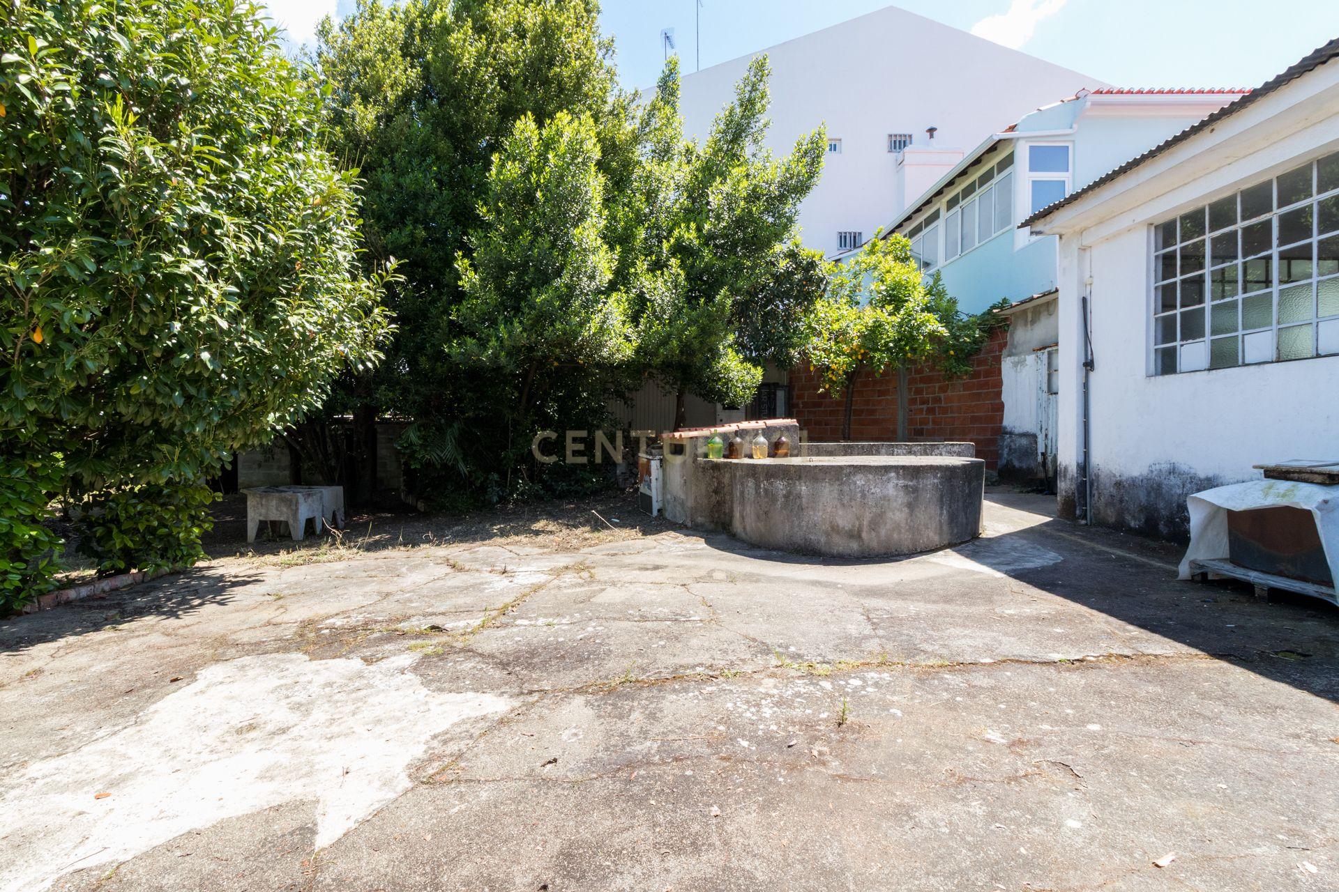 Moradia T3 com Jardim e Garagem em Santarém, Abrantes - Em Sistema de propostas Múltiplas - Image 51