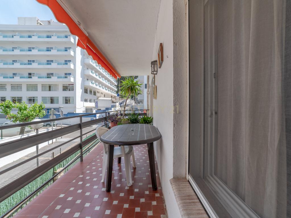 Oportunidade de Investimento em Salou – Apartamento com Licença Turística e Duas Varandas - Image 19