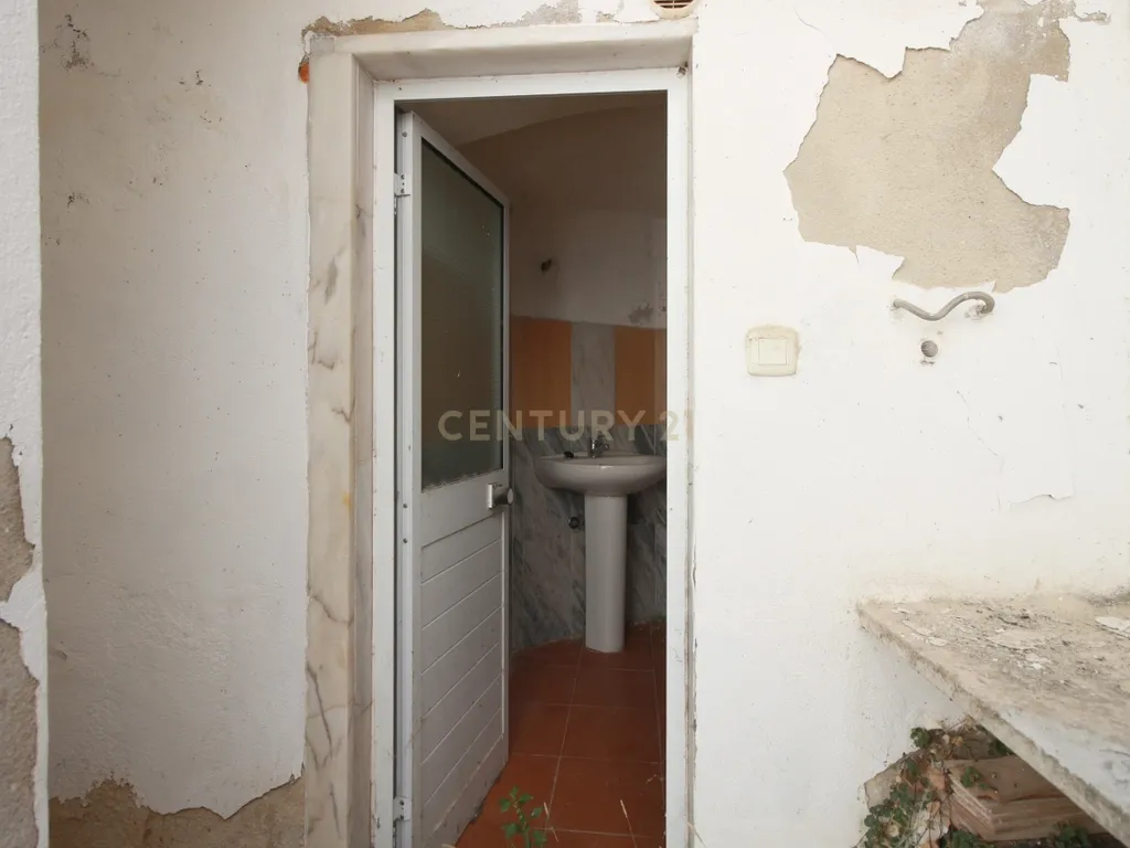 Apartamento e arrumos para venda em Borba - Image 18