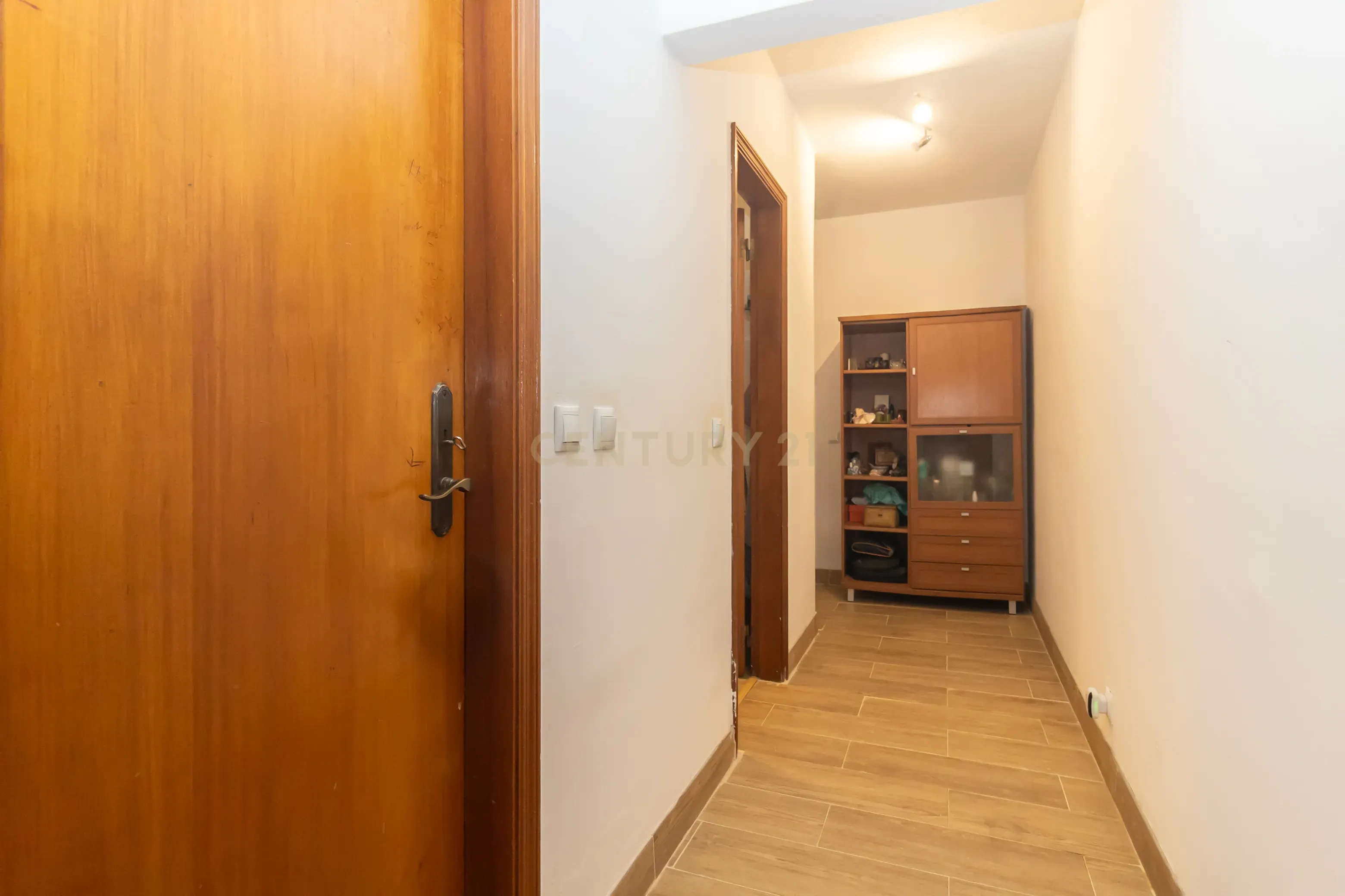 Fotografia 11 de Apartamento T1 em Santo António da Charneca, Barreiro
