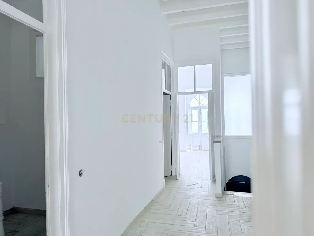 Apartamento T3 Duplex no coração da Baixa de Olhão - Image 24