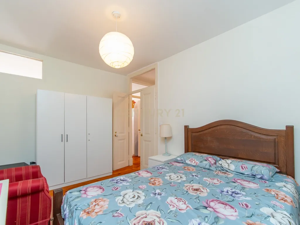Penthouse Duplex T8 em Campo de Ourique - Lisboa - Image 14