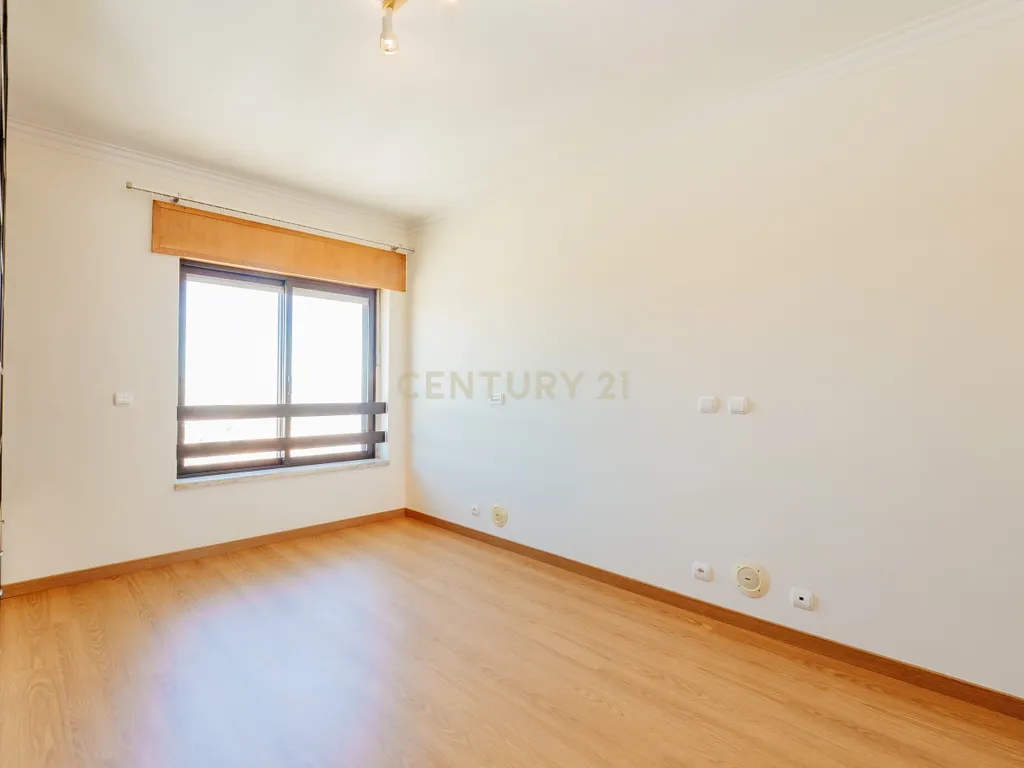 Arrendamento - T4 Alfragide – Quinta Grande - Image 16