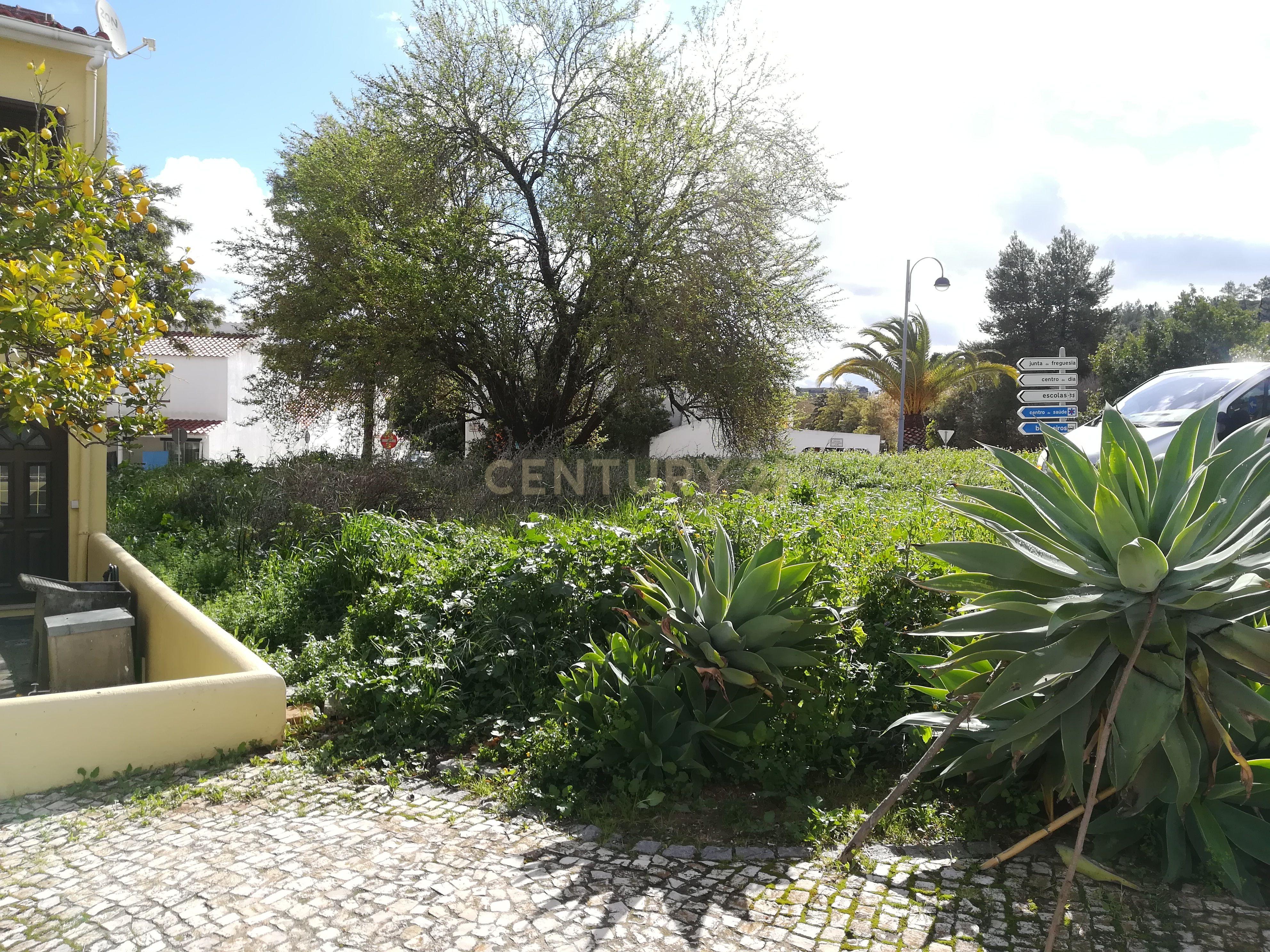 Fotografia 9 de Terreno Urbano para construção de moradia em São Bartolomeu de Messines, Silves