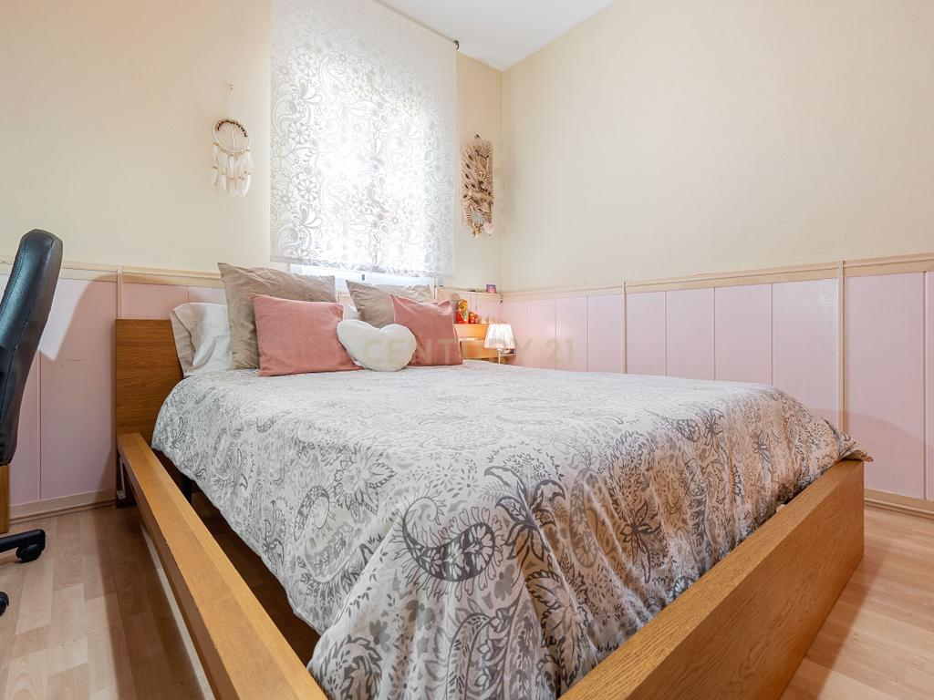 Moradia com apartamento anexo e piscina em “Els Pallaresos” - Image 25