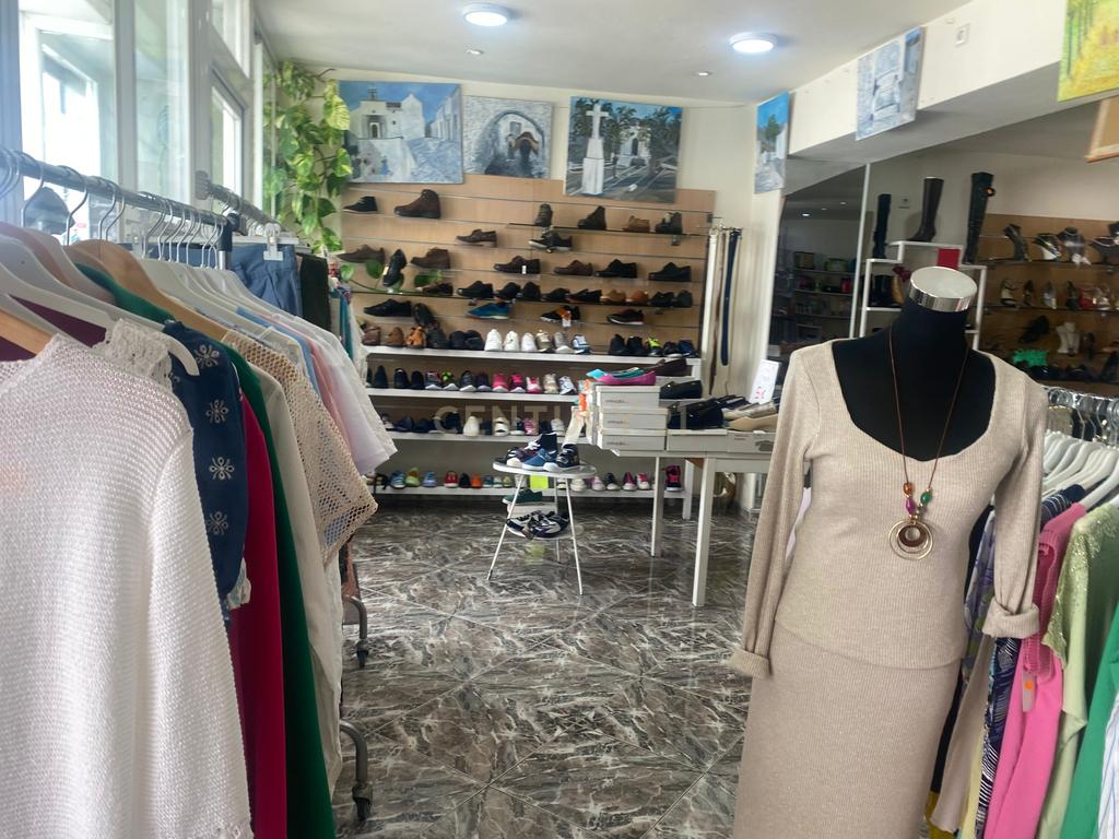 Espaço Comercial em Málaga com Excelente Localização e Acessibilidade - Image 12
