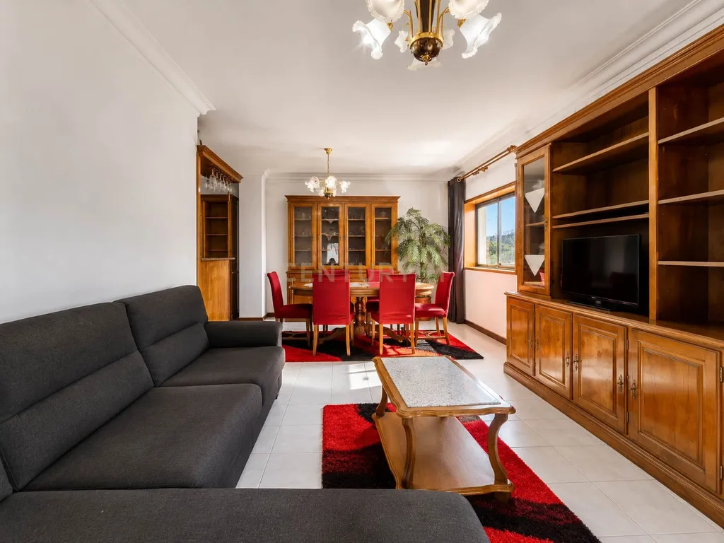 Apartamento T2 no Centro de São Pedro da Cova | Gondomar | Lugar Garagem - Image 4