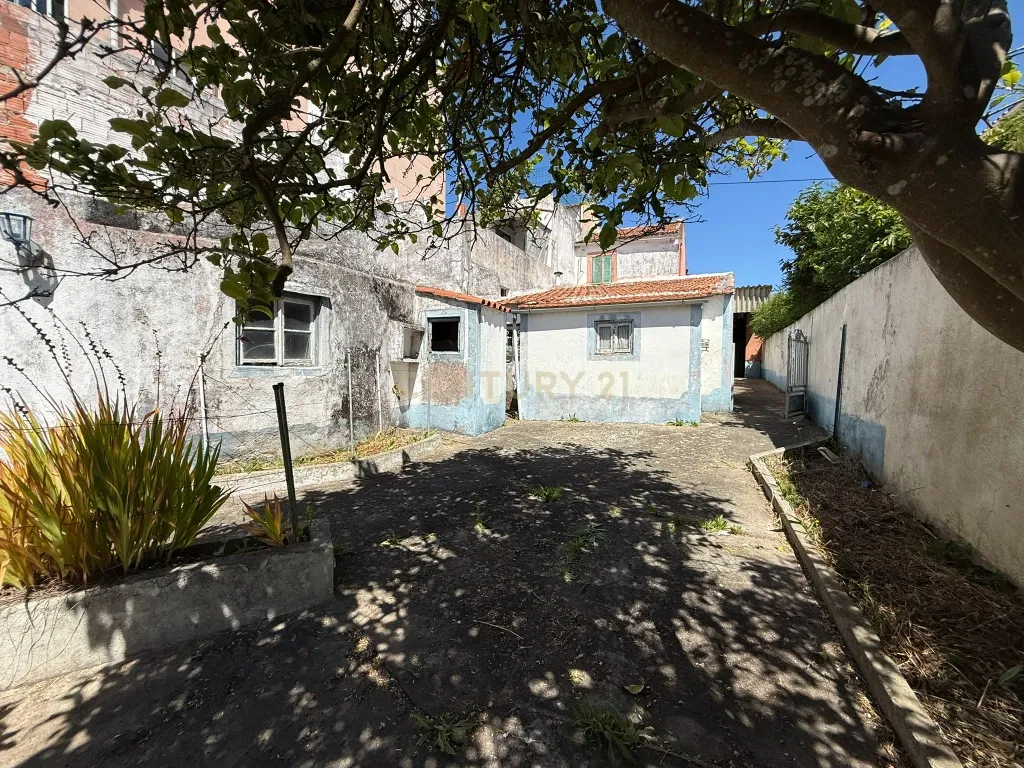 Moradias inseridas em terreno de 2400 m2 - Image 19