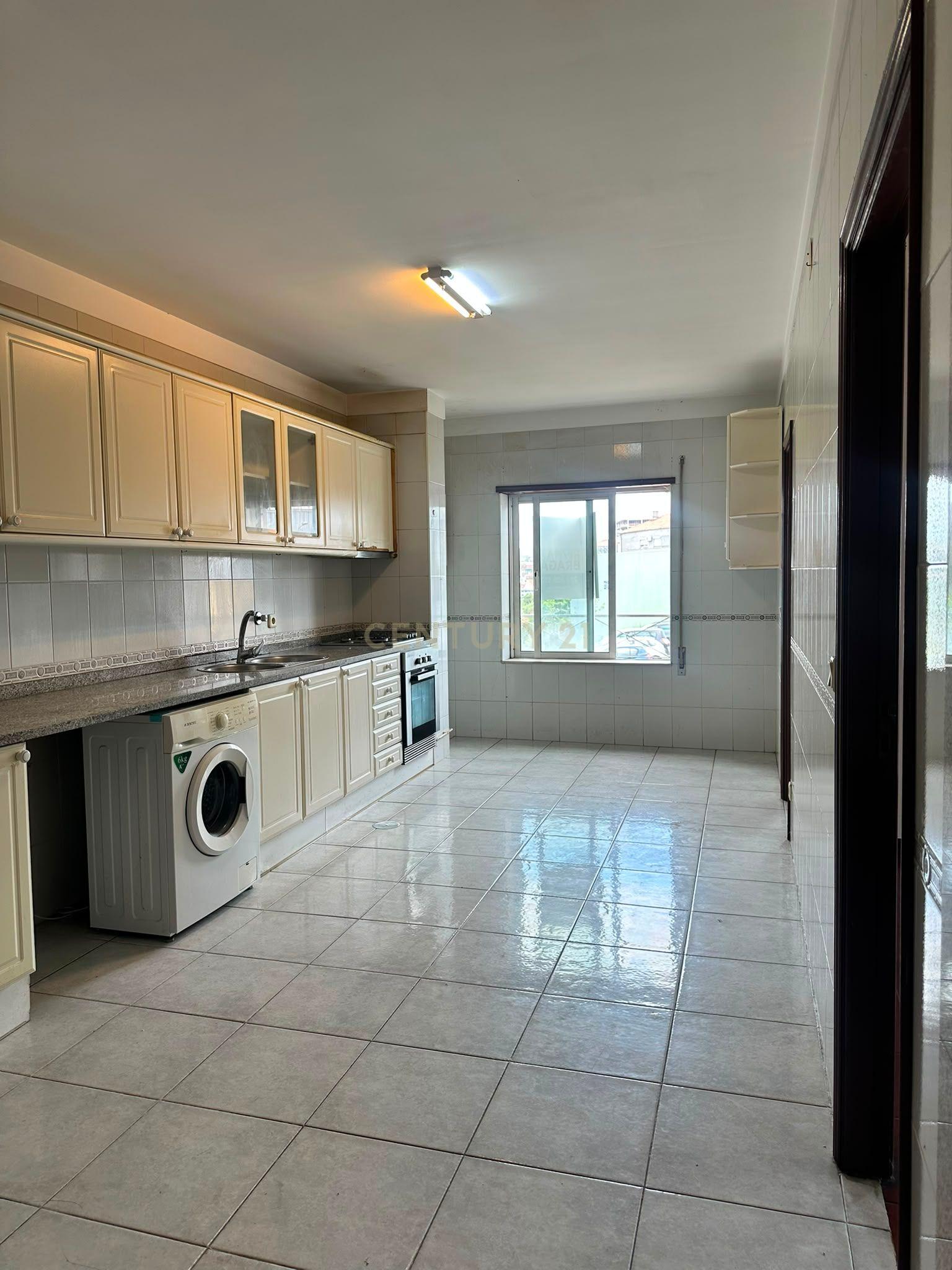 Fotografia 10 de Apartamento T3 com garagem e elevador | Braga