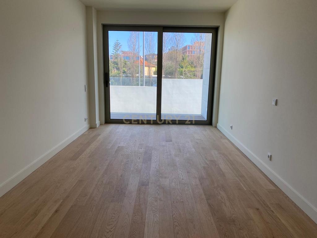 Apartamento T2 Novo com varanda, dois lugares de estacionamento, arrumo e fantásticas vistas sobre o rio - Image 20