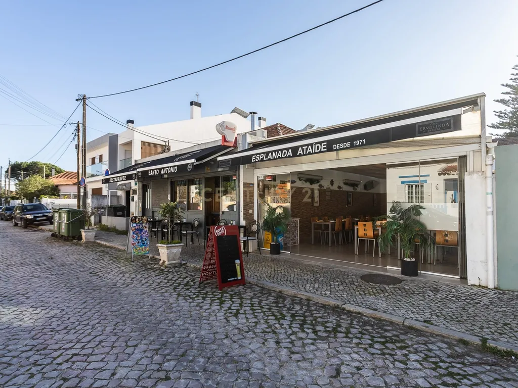 Moradia transformada em Restaurante - Santo António - Costa de Caparica - Image 2