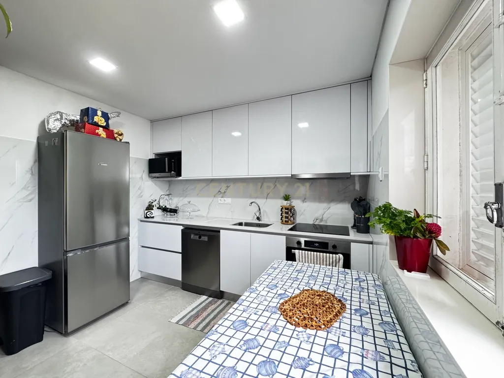 Moradia T3 Renovada em Fragoso - Image 8