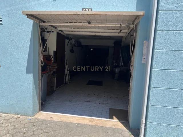 Garagem/Armazém para Venda 90m² com WC e Extração de Fumos - Image 6