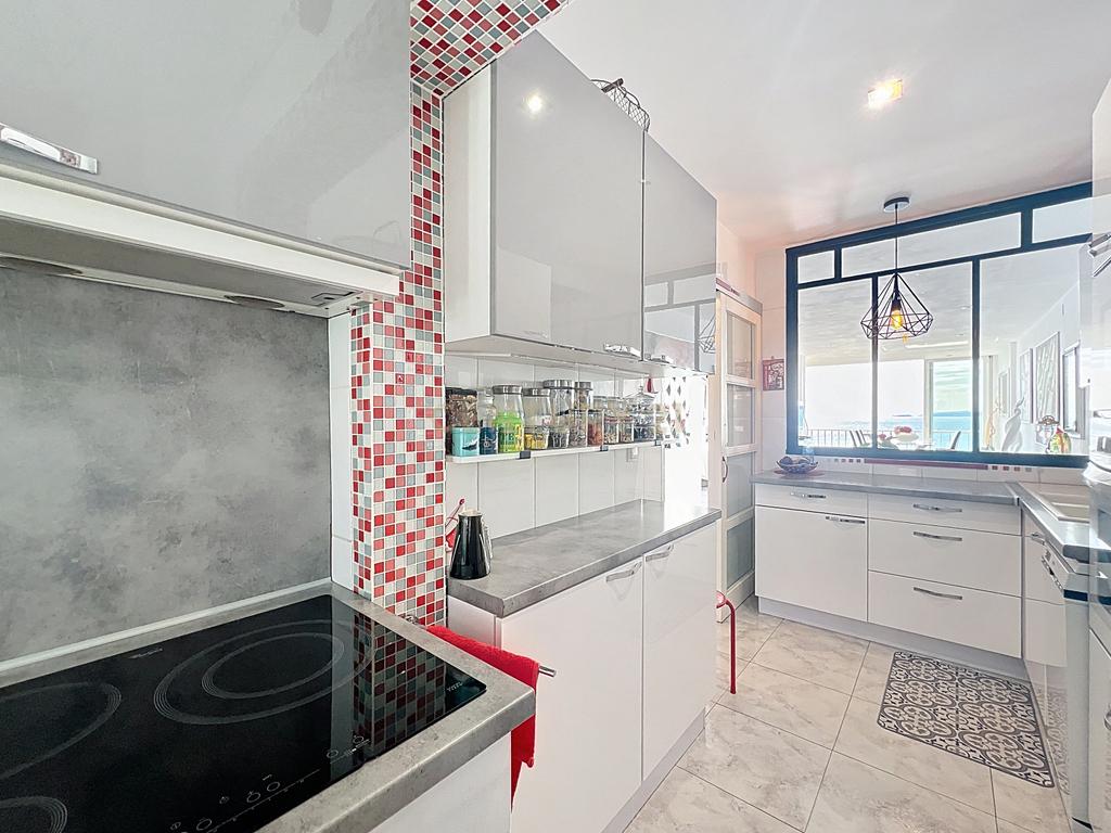 À venda: Apartamento de 80 m² com vista mar excepcional entre Roses e Canyelles - Image 14