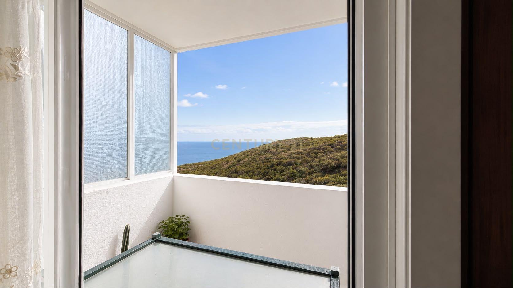 Fotografia 8 de Apartamento T2 com Vista Mar | Garajau