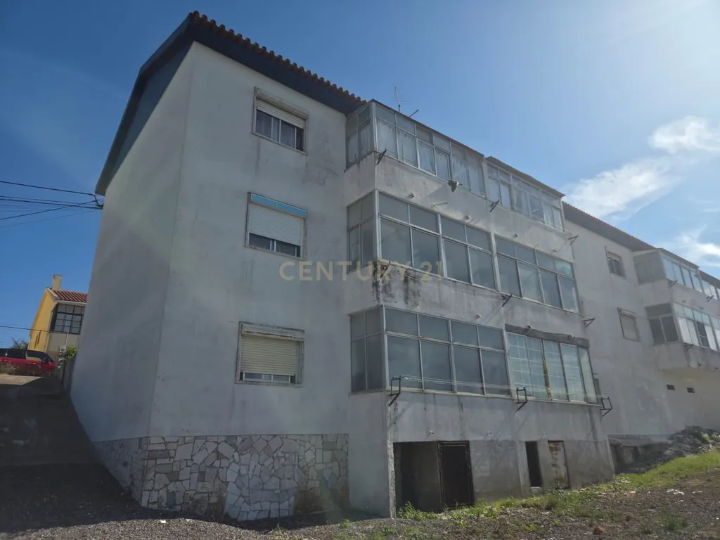 Apartamento T2 Sabugo (Almargem do Bispo) - Encontra-se arrendado a casal jovem com Contrato de Arrendamento a termo certo (Inicio:Novembro 2022) com renda mensal de 522,24€. - Image 5