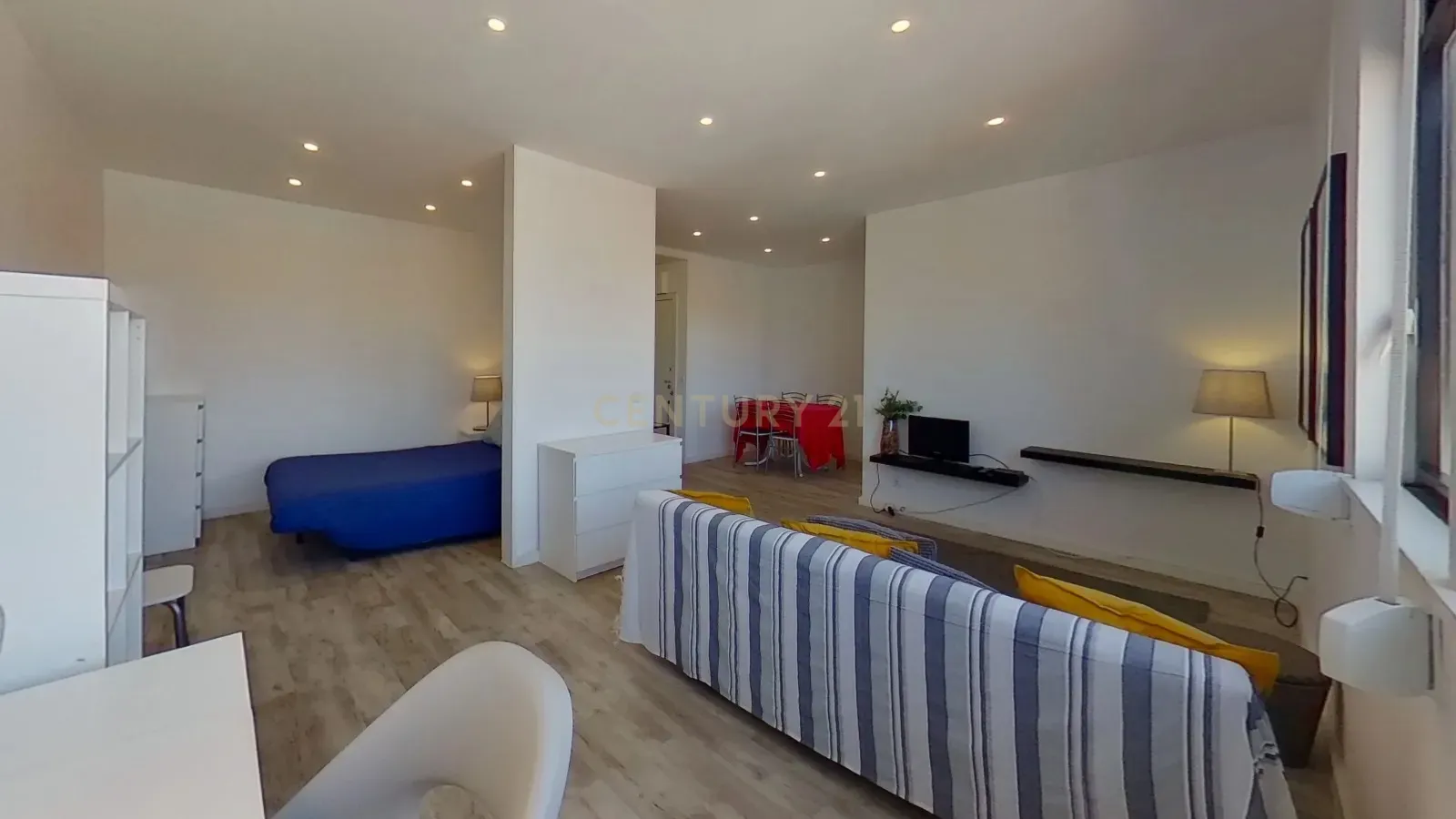 Apartamento T1 para arrendamento, mobilado e equipado, Porto - Image 3