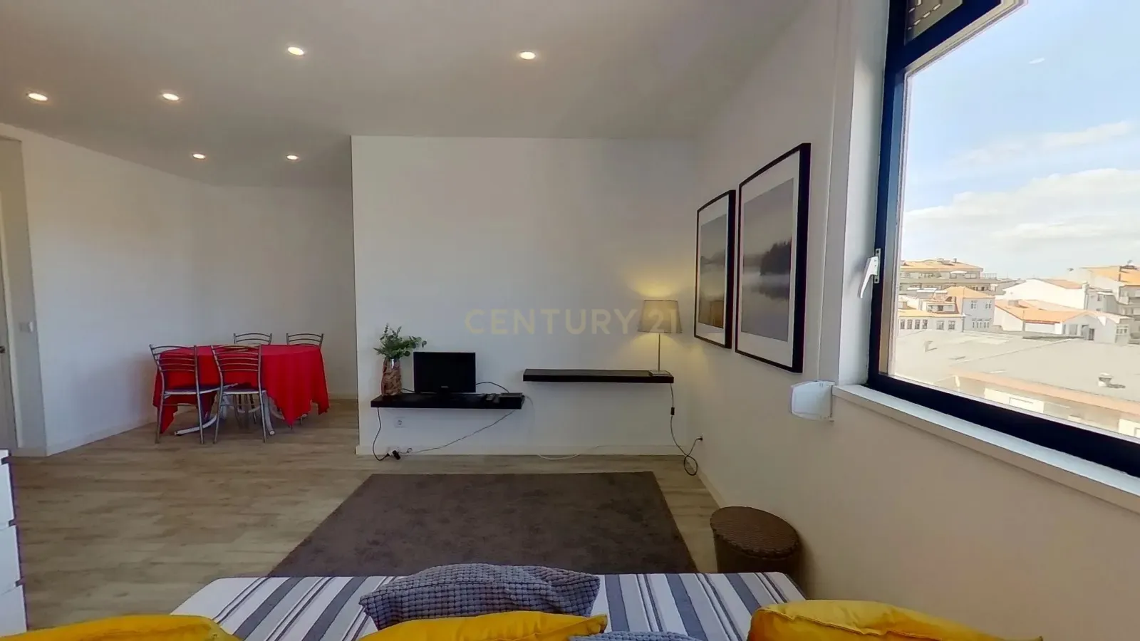 Apartamento T1 para arrendamento, mobilado e equipado, Porto - Image 4
