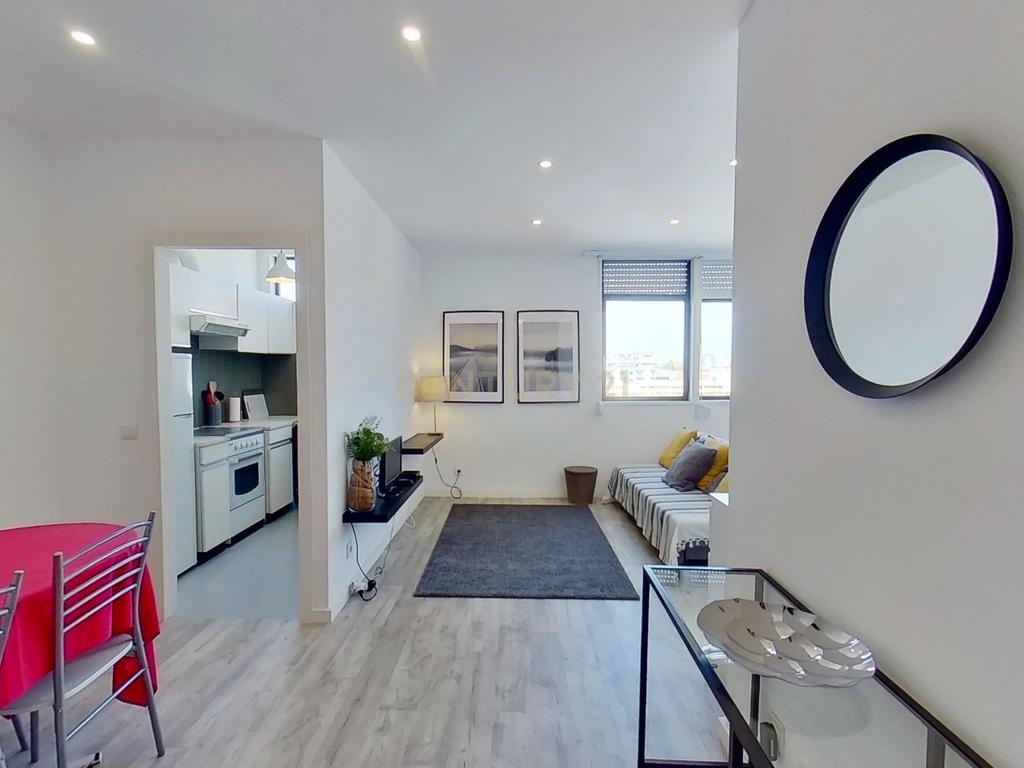 Apartamento T1 para arrendamento, mobilado e equipado, Porto - Image 3