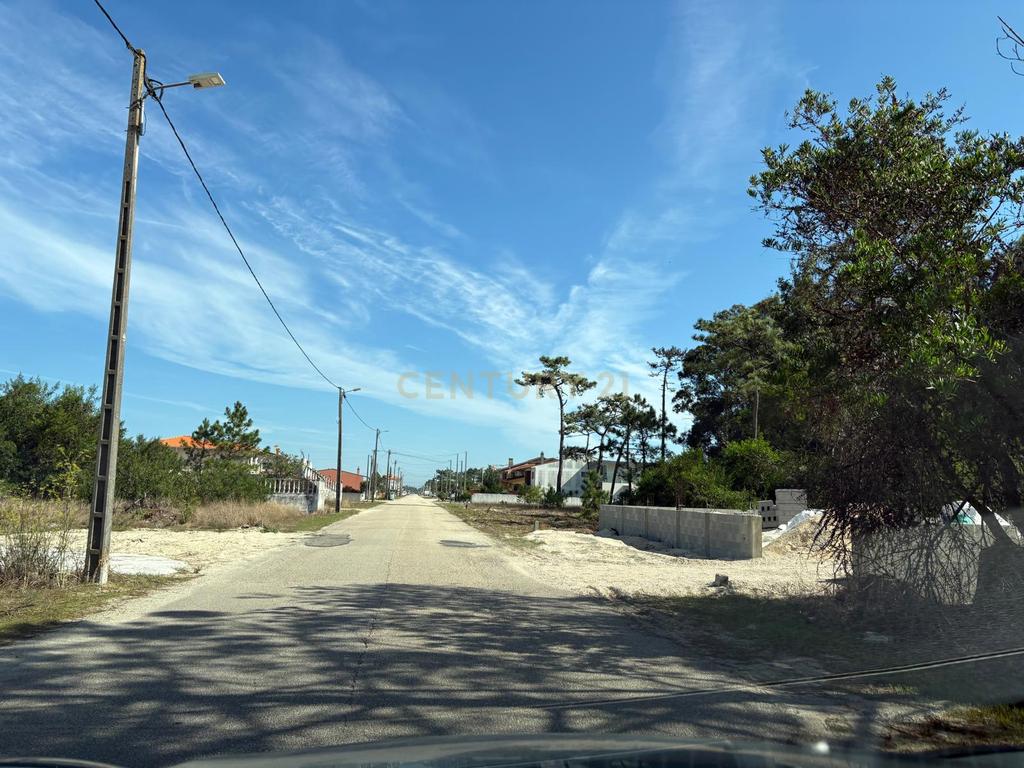 Excelente terreno para construção da sua moradia de sonho! - Image 4