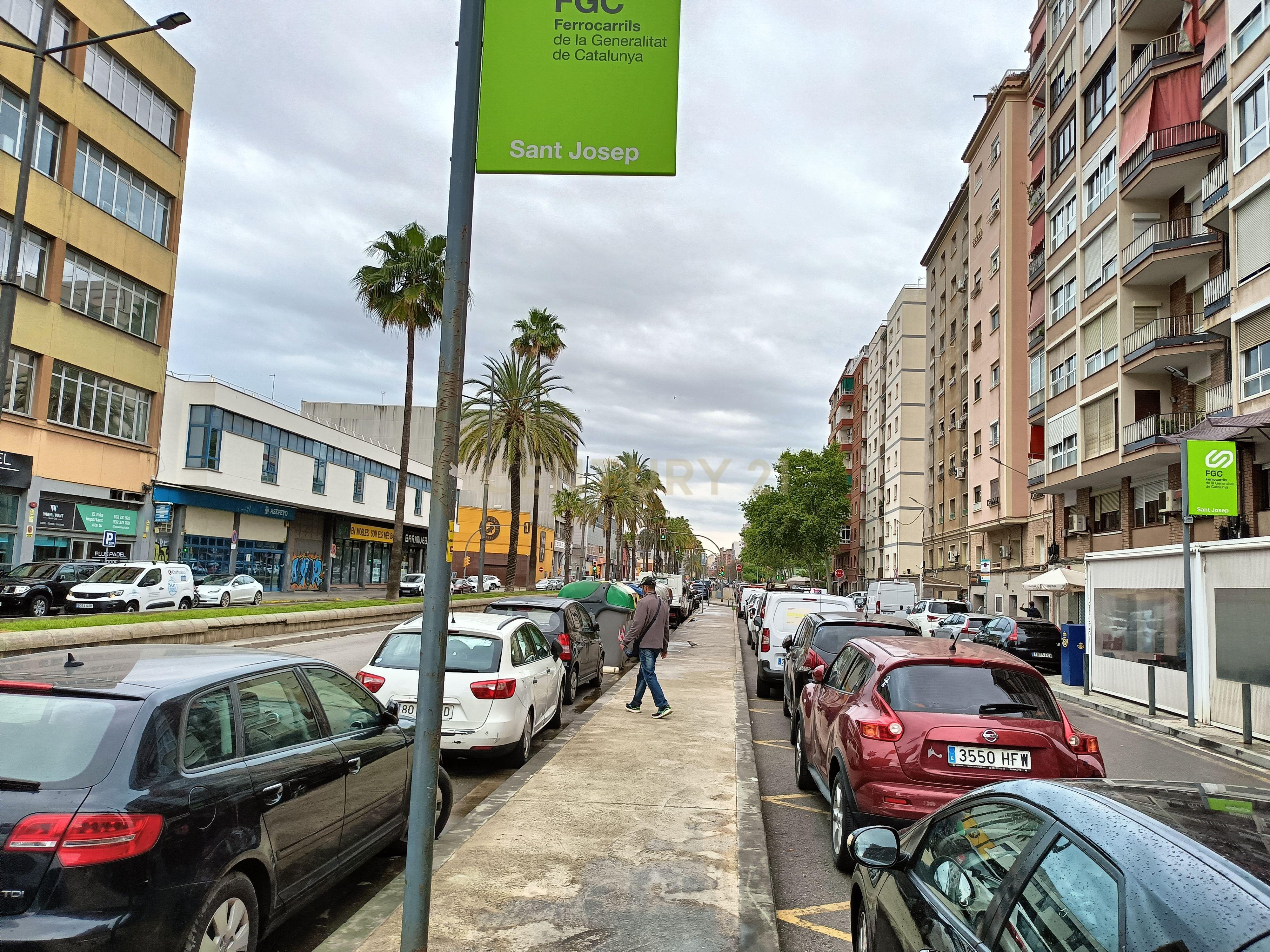 Local Comercial em Barcelona com Acessibilidade e Potencial - Image 11