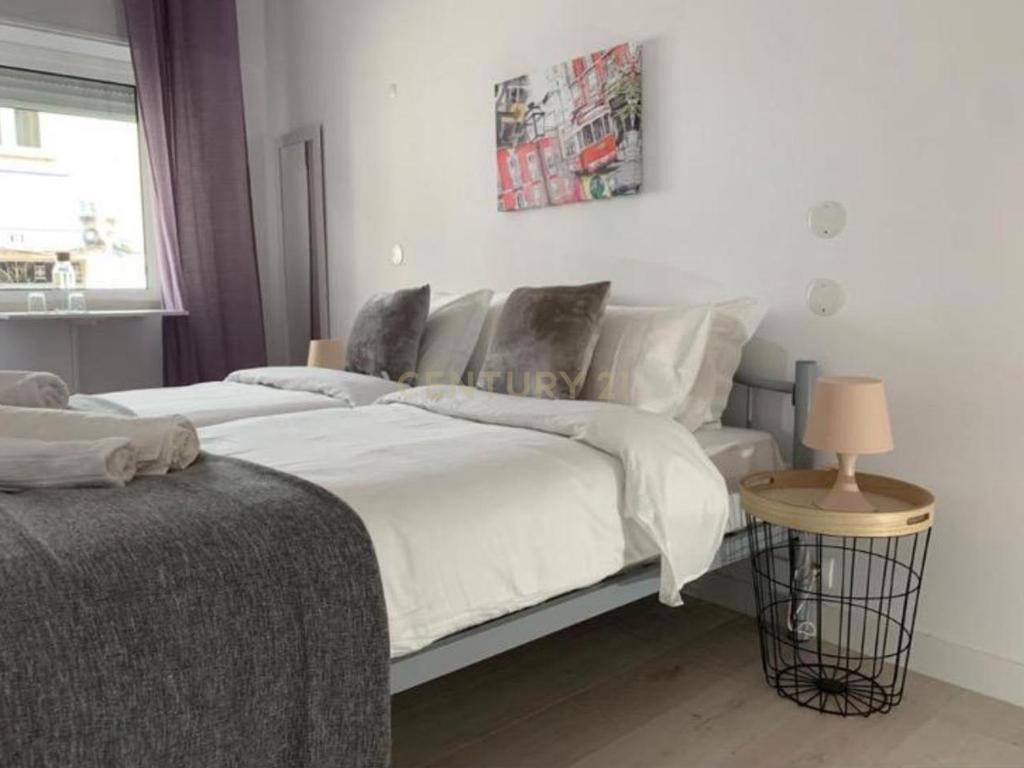 Apartamento T3 + 1 com Licença de Alojamento Local – Estrela / Campo de Ourique, Lisboa - Image 6