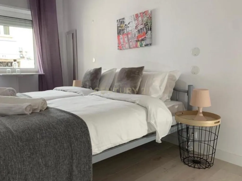 Apartamento T3 + 1 com Licença de Alojamento Local – Estrela / Campo de Ourique, Lisboa - Image 6