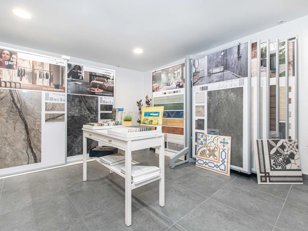 Loja em Campolide, Lisboa - 160m² - Image 8